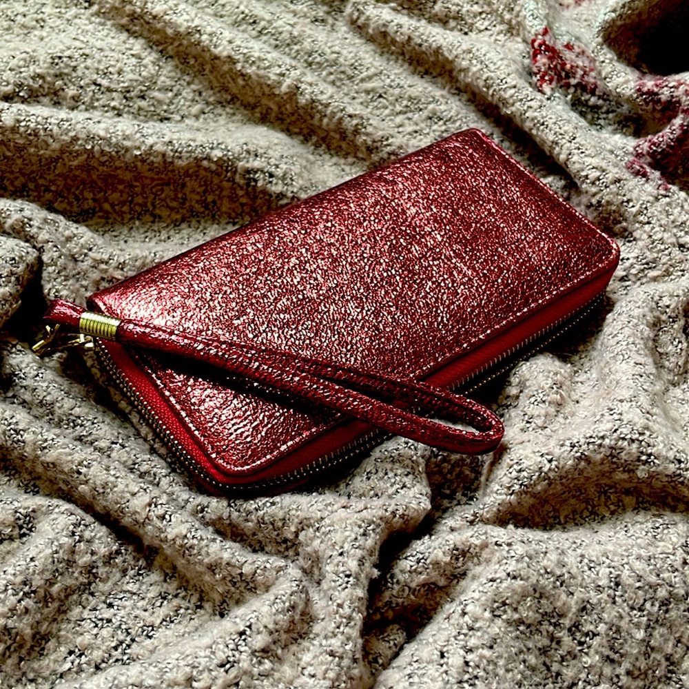 Red glitter wristlet